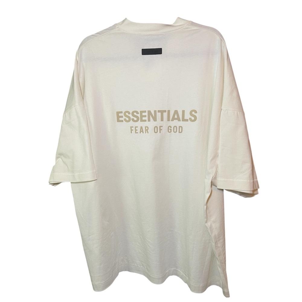 Fear of God Essentials Off-White Cloud Dance V Neck Short Sleeve Tee